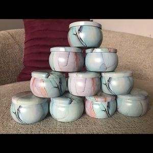 Decorative tin container